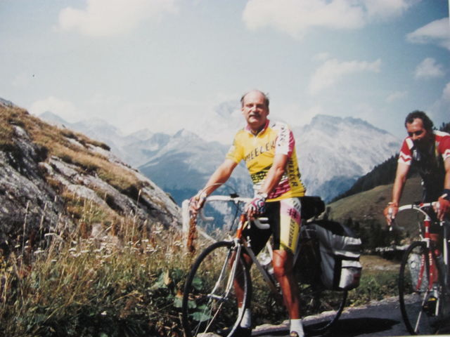 .
Albula,Bernina, Splügen,Juf, höchstgelegenes und bewohntes Dorf in Europa auf 2.126 mtr. Sept. 1992 mit meinem Zwillingsbruder