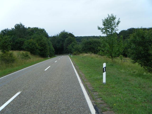am Hochwald entlang