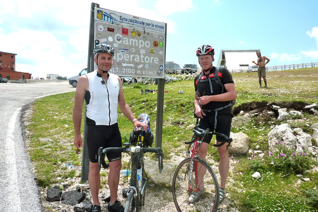 Gran Sasso,
Abruzzen
Eine Gedenkminute auf
Marco Pantani