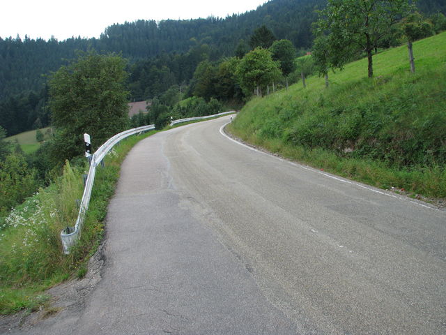 Abfahrt Schäfersfeld-Pass
(Fahrtrichtung Löcherberg)