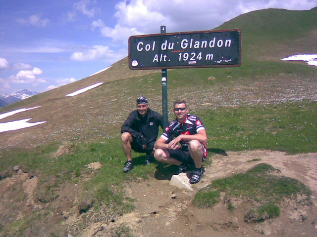 2008 ging es "nur"über den Glandon bis Col de la croix de Fer...2009 einmal rum :-) 