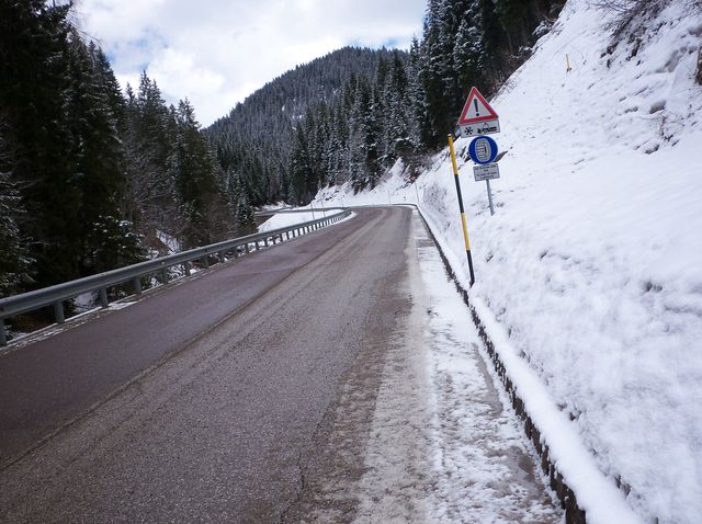 .Südtirol im April: auf 1300m Winter