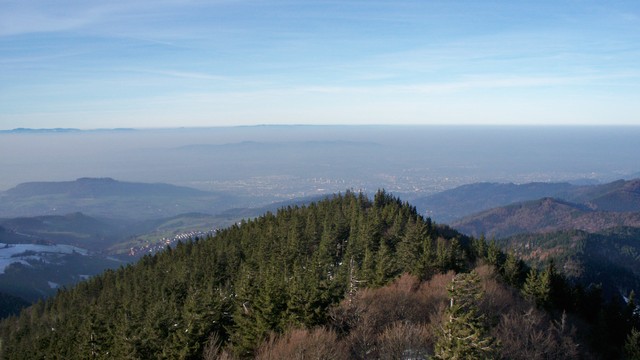 Freiburg, Kaiserstuhl, Vogesen und Nebel