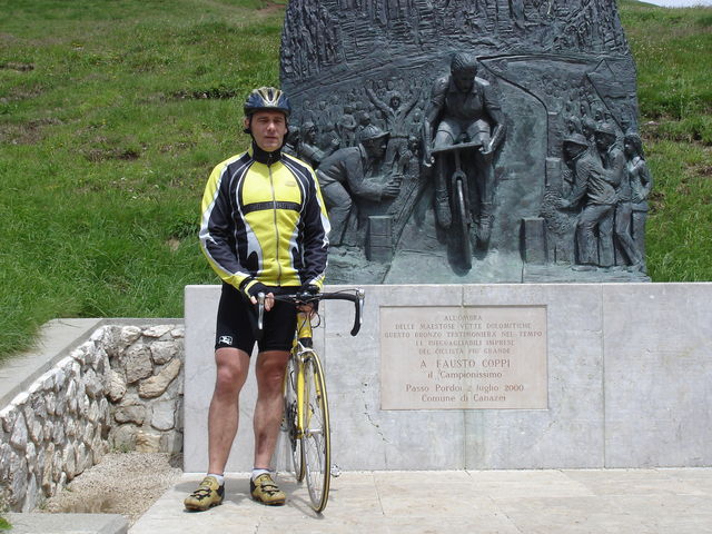 Passo Pordoi Denkmal für Fausto Coppi