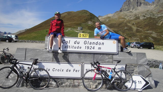 40.Col de Glandon, danach
über Croix de Fer, Telegraphe u Galibier zum Lautaret auf
den Spuren des "Marmotte"
082011