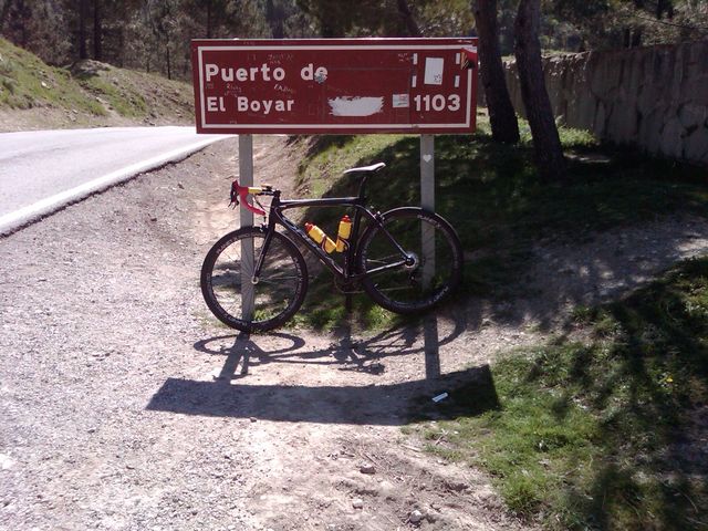 nach rund 1stündiger Auffahrt (gemütlich) von El Bosque Pass- höhe des Puerto de El Boyer erreicht. 