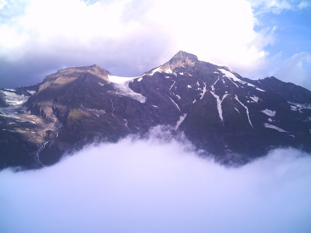 Hochmais Nebel verzieht sich: Am Hochmais (1850 m) konnte ich sogar mal was sehen.
