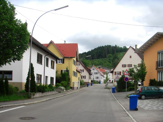 Beginn der Auffahrt in Göllsdorf