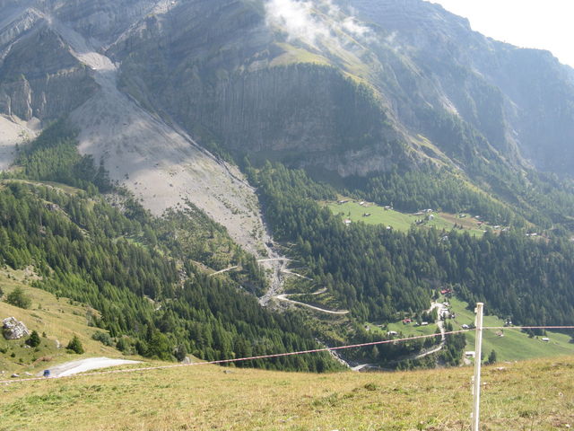 Col du Sanetsch - Blick zurück auf die steile Serpentinengruppe