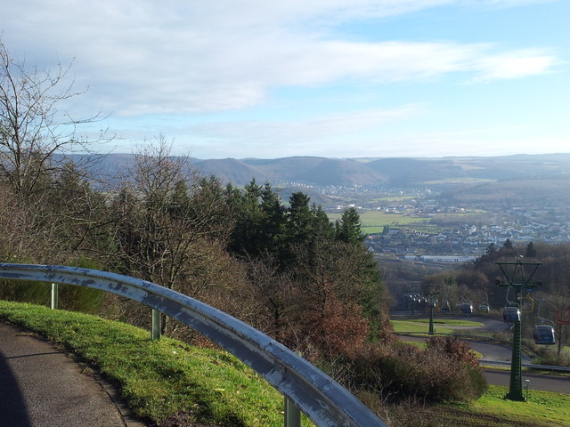 .Panoramablick vom Warsberg auf die Ausläufer des Hunsrück und Saartalweitung