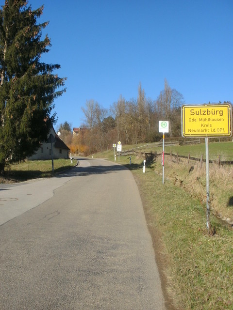 32Anfang der Südauffahrt von Körnersdorf