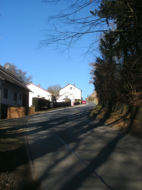 36Zwischenziel Dorfplatz in Sichtweite