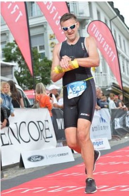 Nils Zug Triathlon Zytturm Run3 17Jun2018.