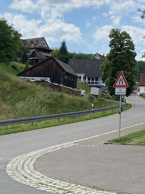 Beginn Ortsdurchfahrt Walkersbach.