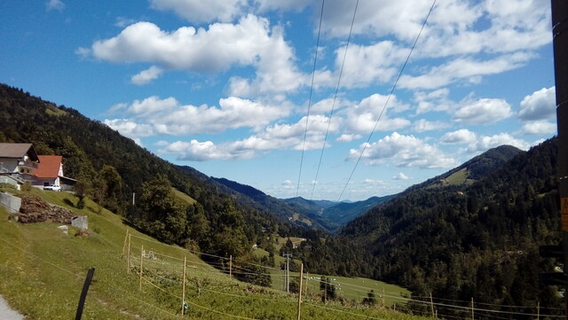 Kanomlja-Tal von Oblakov Vrh aus.