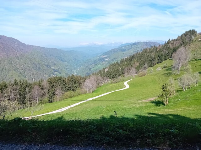 Blick vom Kladnik-Anstieg ins Idrijca-Tal.